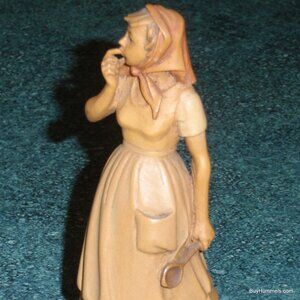 Farm Woman With Spoon Anri Wood Carving 5" Figurine Italy Signed Ulrich Bernardi